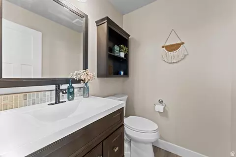 Bath - 1857 E Thunder Gulch Rd N, Eagle Mountain, UT 84005 photo 1 of 6
