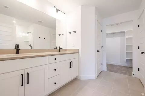 Bath - 5260 S Acacia Dr #802, Mapleton, UT 84664 photo 1 of 2