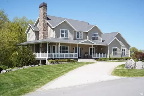 8797 S Bridger Blvd, Paradise, UT 84328
