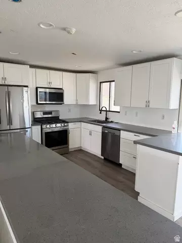 5174 W Hoopes St, Salt Lake City, UT 84118