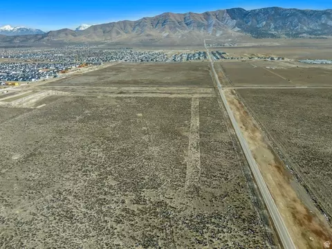3000 N Sweetwater, Eagle Mountain, UT 84005 photo 3
