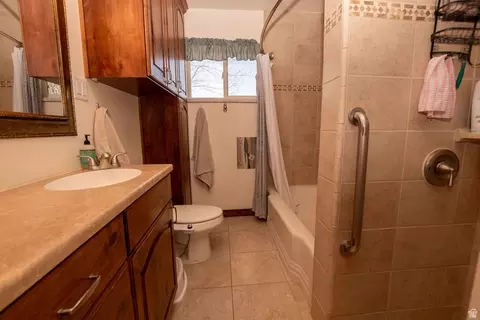Bath - 25 N 400 W, Beaver, UT 84713 photo 1 of 2