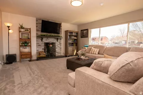 Living - 25 N 400 W, Beaver, UT 84713 photo 1 of 2