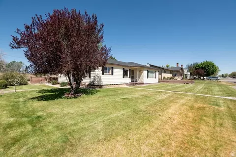 Exterior - 25 N 400 W, Beaver, UT 84713 photo 2 of 18