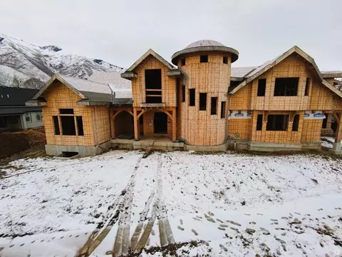 Exterior - 72 E 400 S, Mapleton, UT 84664 photo 3 of 8