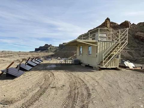 Undisclosed, Caineville, UT 84775 photo 3