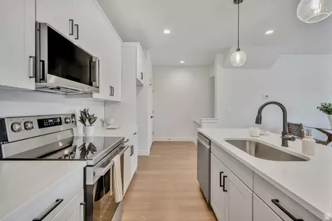 Kitchen - 330 E 7635 S, Midvale, UT 84047 photo 2 of 2