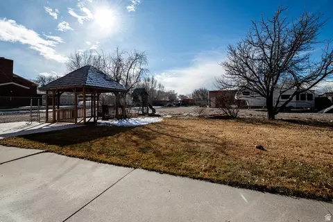 Exterior - 2665 N 3000 W, Sutherland, UT 84624 photo 12 of 15