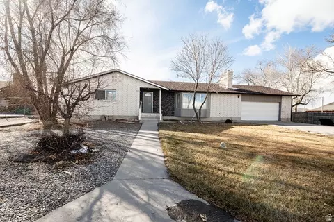 Exterior - 2665 N 3000 W, Sutherland, UT 84624 photo 3 of 15