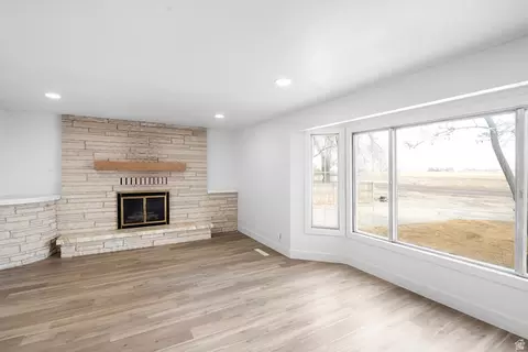 Living - 2665 N 3000 W, Sutherland, UT 84624 photo 4 of 5