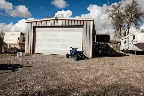 Exterior - 2665 N 3000 W, Sutherland, UT 84624 photo 5 of 15