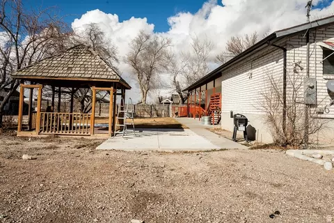Exterior - 2665 N 3000 W, Sutherland, UT 84624 photo 11 of 15