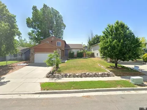 6022 S Park Wood W Dr W, Kearns, UT 84118