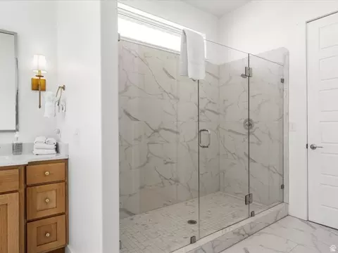 Bath - 243 Hawksbeard Cir, Fish Haven, ID 83287 photo 5 of 9