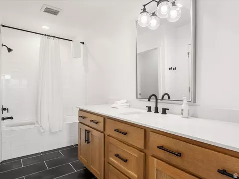 Bath - 243 Hawksbeard Cir, Fish Haven, ID 83287 photo 8 of 9