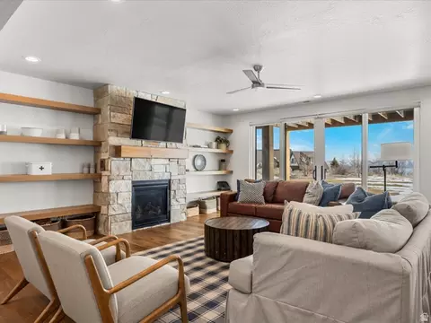 Living - 243 Hawksbeard Cir, Fish Haven, ID 83287 photo 10 of 12