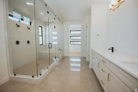 Bath - 170 E 800 N #3, Lindon, UT 84042 photo 1 of 2