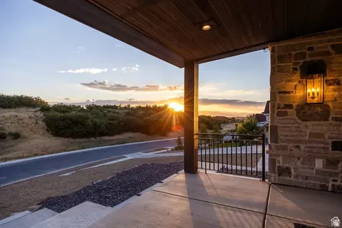 Exterior - 3247 S Mapleton Estates Dr, Mapleton, UT 84664 photo 7 of 8
