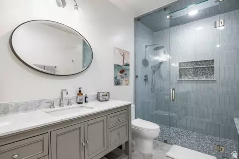 Bath - 3247 S Mapleton Estates Dr, Mapleton, UT 84664 photo 9 of 10