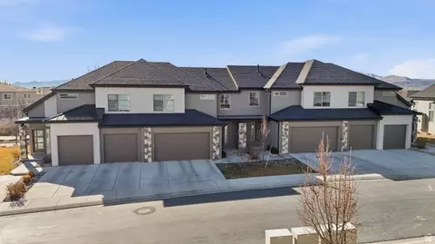 127 W Harvest Village Ln, Saratoga Springs, UT 84045