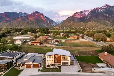View/Area - 9969 S Altamont Dr E, Sandy, UT 84092 photo 1 of 5