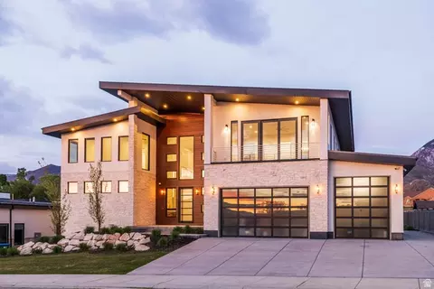 9969 S Altamont Dr E, Sandy, UT 84092