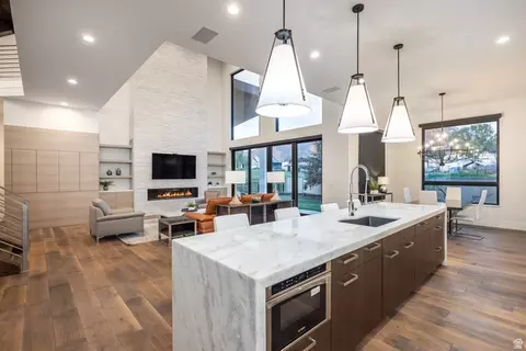 Kitchen - 9969 S Altamont Dr E, Sandy, UT 84092 photo 3 of 10