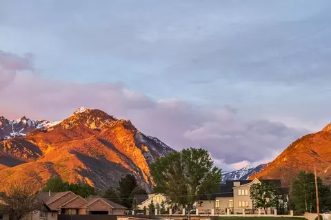View/Area - 9969 S Altamont Dr E, Sandy, UT 84092 photo 5 of 5
