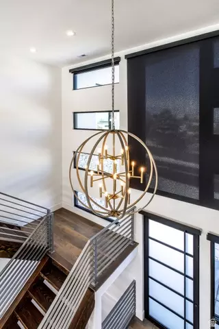 Entry Way - 9969 S Altamont Dr E, Sandy, UT 84092 photo 5 of 6