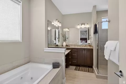 Bath - 673 W 470 N, Moab, UT 84532 photo 2 of 6