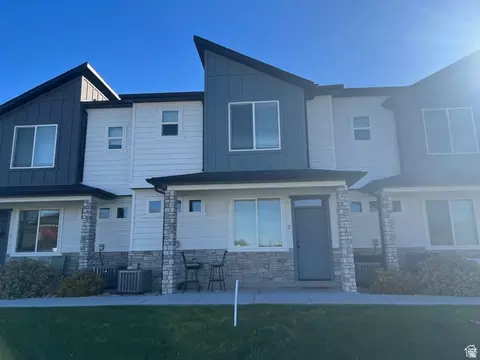 253 E 1725 N #2, North Logan, UT 84341