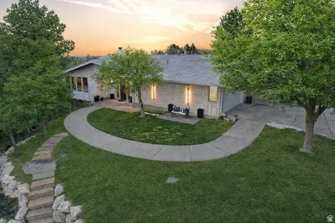 1365 E Oakmont Ln N, Fruit Heights, UT 84037