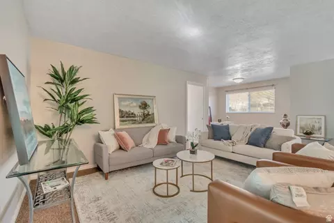 2862 E Pamela Dr, Cottonwood Heights, UT 84121