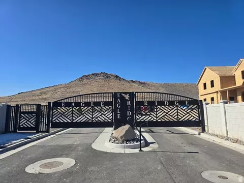 9759 N Eagle Cv #105, Eagle Mountain, UT 84005