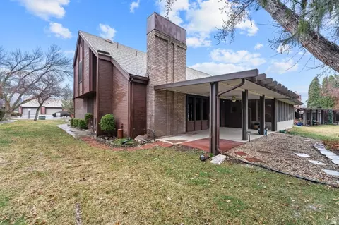 42 N White Barn Dr, Pleasant View, UT 84414