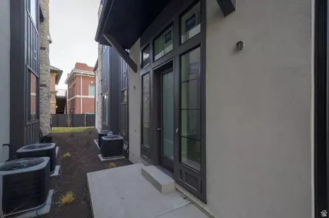 Exterior - 250 S Main St #9, Alpine, UT 84004 photo 4 of 5