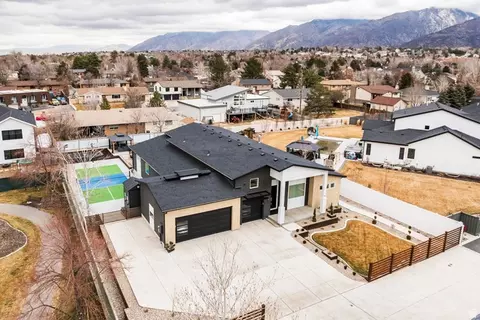 11318 S Canyon Falls Ln E, Sandy, UT 84092