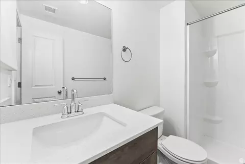 Bath - 1695 E 1425 S, Ogden, UT 84404 photo 2 of 3