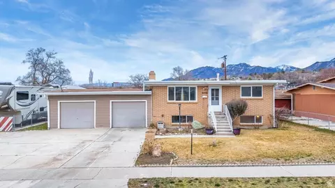 1123 E Sego Lily Dr, White City, UT 84094