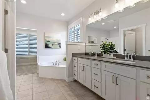 Bath - 3477 E Wheat Field Ln, Eagle Mountain, UT 84005 photo 2 of 5