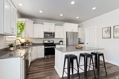 Kitchen - 3477 E Wheat Field Ln, Eagle Mountain, UT 84005 photo 4 of 4