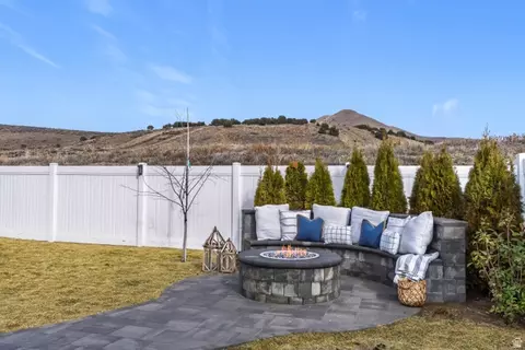 Exterior - 3477 E Wheat Field Ln, Eagle Mountain, UT 84005 photo 5 of 6