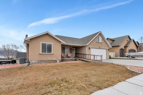 2394 S Palomino Dr, Saratoga Springs, UT 84045