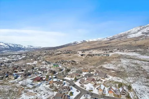 View/Area - 5823 Elkhorn Dr, Eden, UT 84310 photo 8 of 10