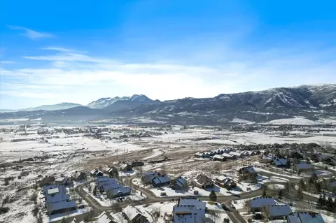 View/Area - 5823 Elkhorn Dr, Eden, UT 84310 photo 5 of 10