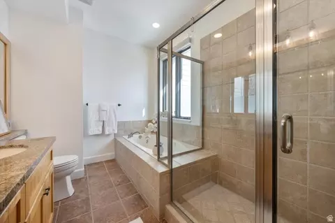 Bath - 5823 Elkhorn Dr, Eden, UT 84310 photo 2 of 8
