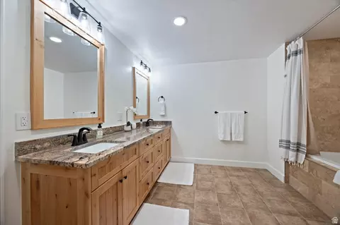 Bath - 5823 Elkhorn Dr, Eden, UT 84310 photo 7 of 8
