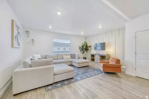 978 E Drifter Ln, Saratoga Springs, UT 84045