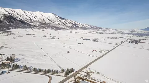 5355 W 3100 S #2, Wellsville, UT 84339