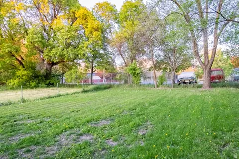 Exterior - 556 N 300 E, Logan, UT 84321 photo 8 of 10